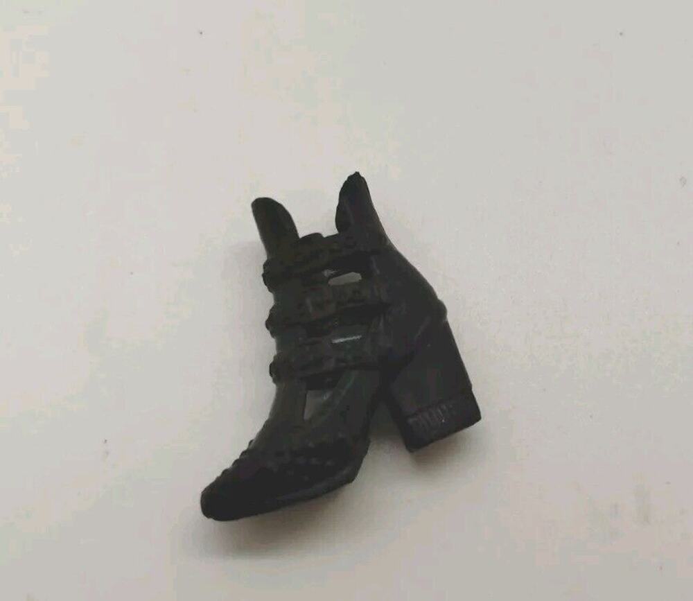 Mattel Barbie Black Platform Chunky High Heels Doll Shoes Studs - Right Only